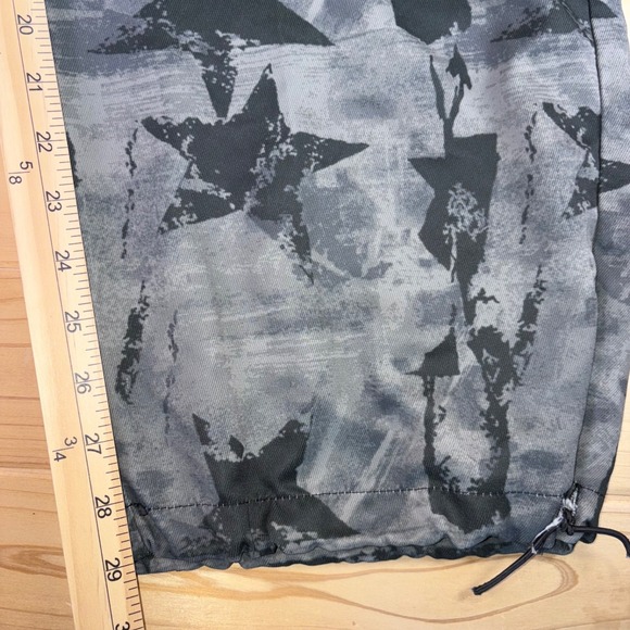 ROMWE Street Life Pants Mens Medium Camouflage Star Print Wide Leg Cargo Pants - Picture 10 of 12